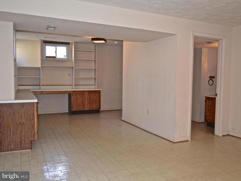 5751 Heming Ave, Springfield, VA 22151 photo 10