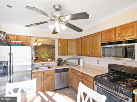 4618 Marksman Ct, Hampstead, MD 21074 photo 3