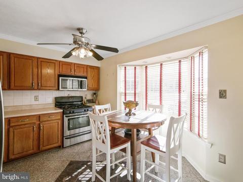 4618 Marksman Ct, Hampstead, MD 21074 photo 4