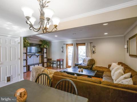 4618 Marksman Ct, Hampstead, MD 21074 photo 8