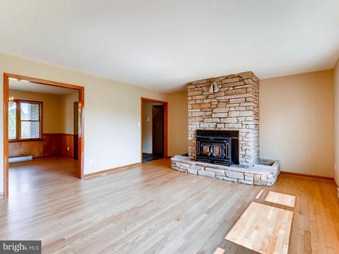 7 Spring Heath Ct, Windsor Mill, MD 21244 photo 7
