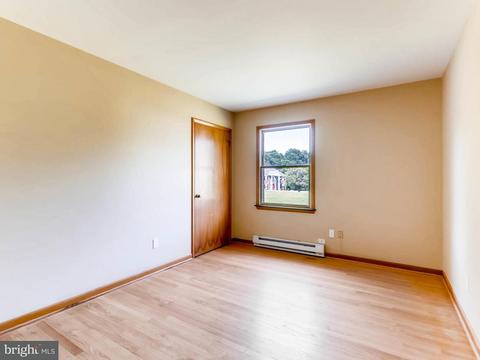 7 Spring Heath Ct, Windsor Mill, MD 21244 photo 17