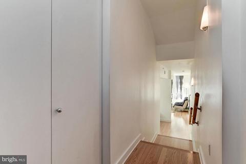675 E Street St NW #240, Washington, DC 20004 photo 4