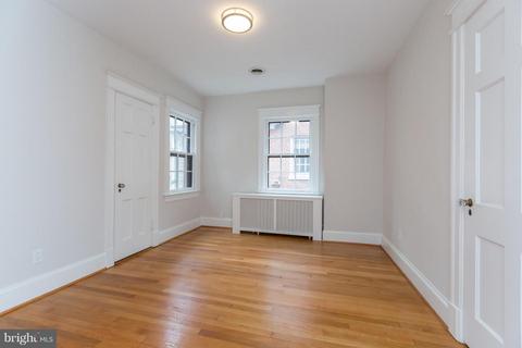 2706 36th St NW, Washington, DC 20007 photo 16
