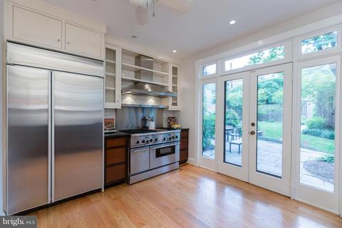 2706 36th St NW, Washington, DC 20007 photo 8