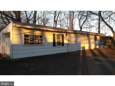 319 Meany Rd, Wrightstown, NJ 08562 photo 2