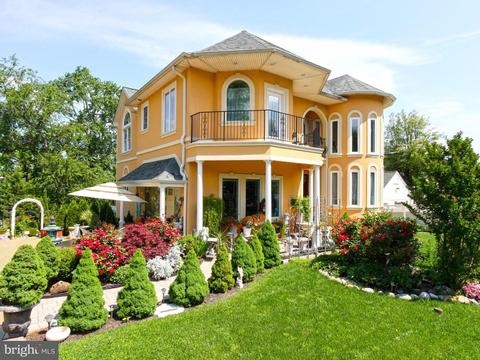 754 Powhatan Beach Rd, Pasadena, MD 21122 photo 1