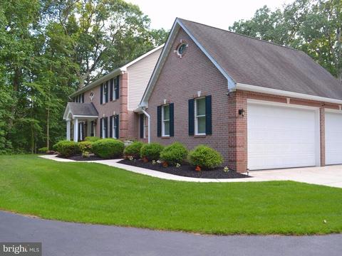 2004 Mckinnon Ln, Pasadena, MD 21122 photo 1