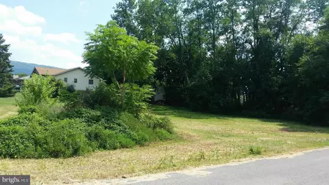 Hohman Drive, Mcconnellsburg, PA 17233