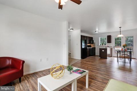 203 Park Ave, Ranson, WV 25438 photo 6
