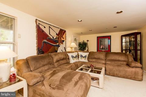 9210 Fairlane Pl, Laurel, MD 20708 photo 10