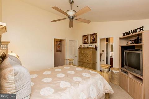 9210 Fairlane Pl, Laurel, MD 20708 photo 24