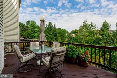 9210 Fairlane Pl, Laurel, MD 20708 photo 3