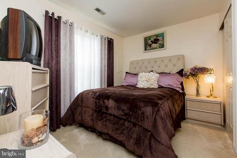 9210 Fairlane Pl, Laurel, MD 20708 photo 6