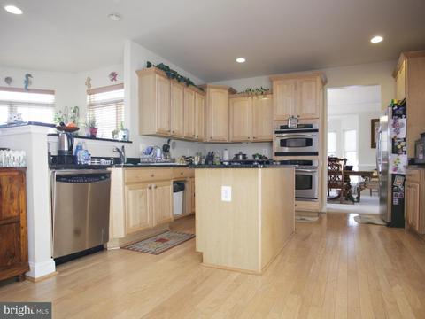 3357 Lady Catherine Cir, Triangle, VA 22172 photo 5