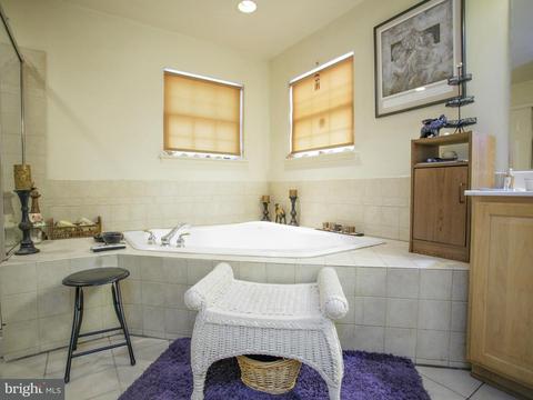 3357 Lady Catherine Cir, Triangle, VA 22172 photo 10