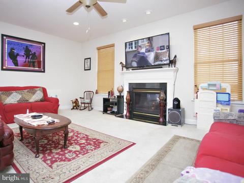 3357 Lady Catherine Cir, Triangle, VA 22172 photo 6