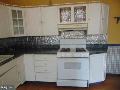 1228 Ohio Ave, Trenton, NJ 08638 photo 4