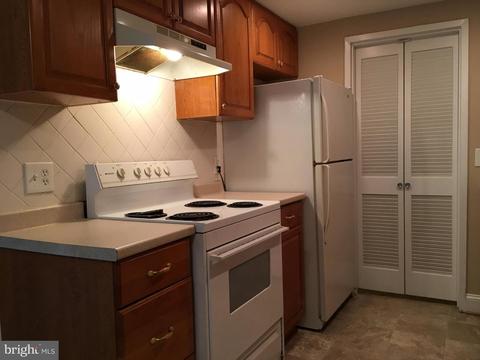 11635 Stoneview Sq #2B, Reston, VA 20191 photo 3