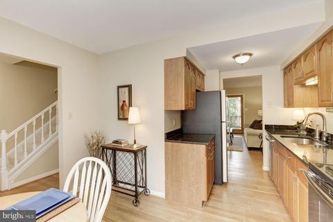 6468 Ohara Ct, Springfield, VA 22152 photo 3