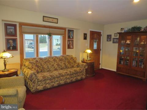 811 Drexel Ave, Delran, NJ 08075 photo 4