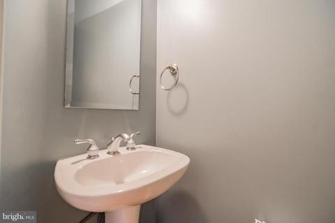 2363 Champlain St NW #22, Washington, DC 20009 photo 7