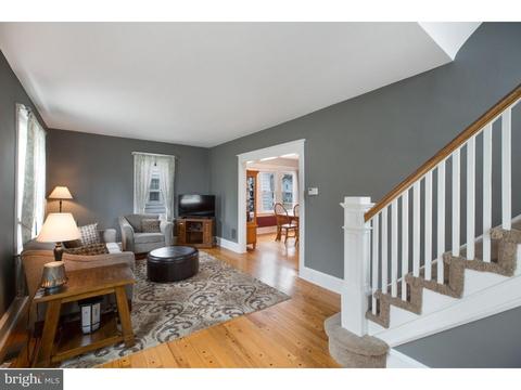 376 E Holly Ave, Pitman, NJ 08071 photo 3