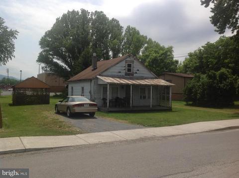 113 Jackson St, Moorefield, WV 26836 photo 1