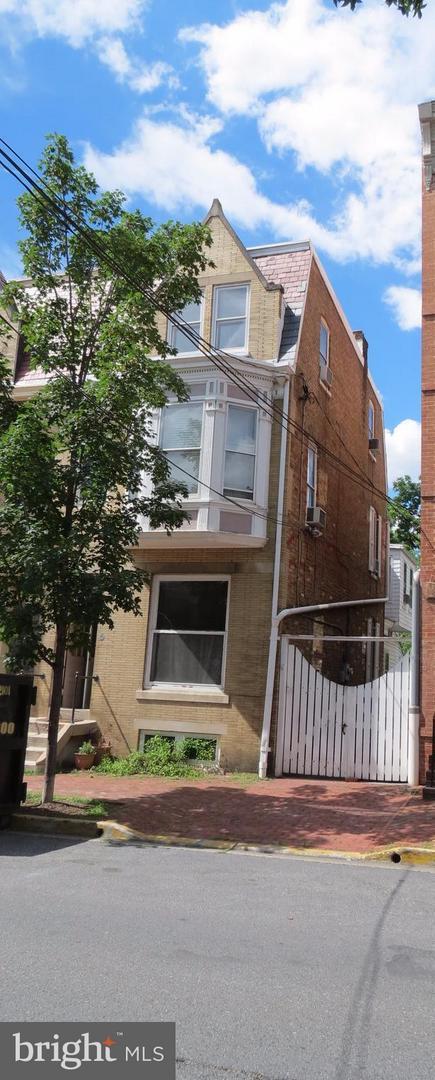 15 E 2nd St, Frederick, MD 21701 photo 2