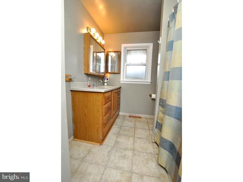 25 Montclair Dr, Delran, NJ 08075 photo 16