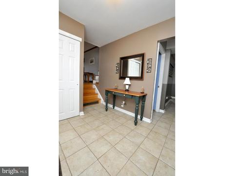 25 Montclair Dr, Delran, NJ 08075 photo 3