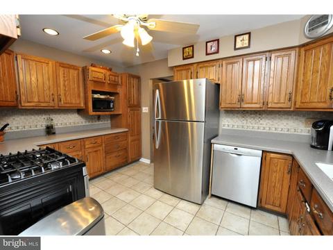 25 Montclair Dr, Delran, NJ 08075 photo 9