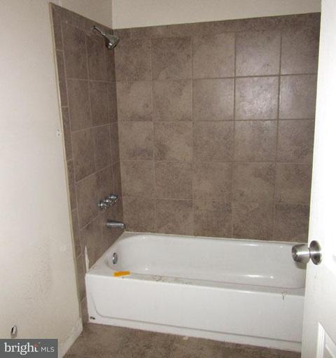 3009 Freeway, Halethorpe, MD 21227 photo 11