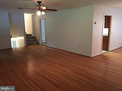 18315 Candice Dr, Triangle, VA 22172 photo 4
