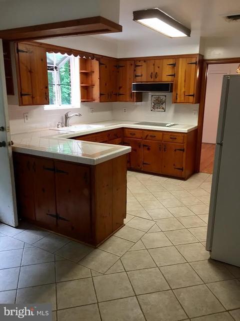 18315 Candice Dr, Triangle, VA 22172 photo 5