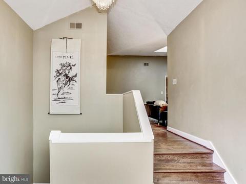 6816 Dillon Ave, Mclean, VA 22101 photo 3