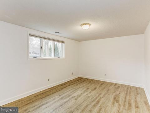 6816 Dillon Ave, Mclean, VA 22101 photo 21