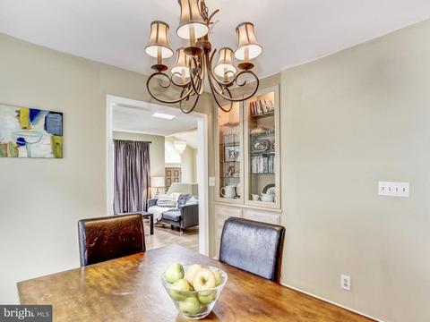 6816 Dillon Ave, Mclean, VA 22101 photo 7