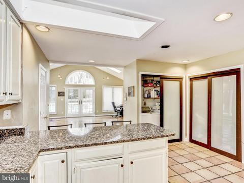 6816 Dillon Ave, Mclean, VA 22101 photo 11