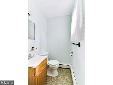 46 Rolling Ln, Hamilton, NJ 08690 photo 3