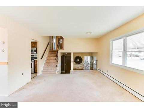 46 Rolling Ln, Hamilton, NJ 08690 photo 5