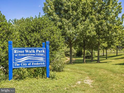 1549 Beverly Ct, Frederick, MD 21701 photo 28
