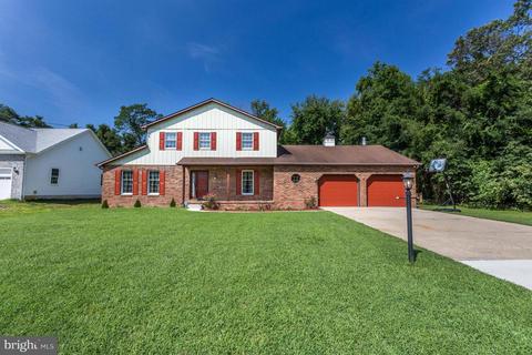 7966 Frances Ln, Pasadena, MD 21122 photo 1
