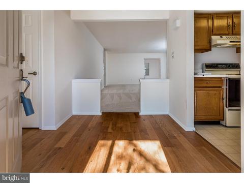 643 Cascade Dr S, Mount Laurel, NJ 08054 photo 2