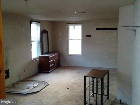 604 Third St, Kitzmiller, MD 21538 photo 4
