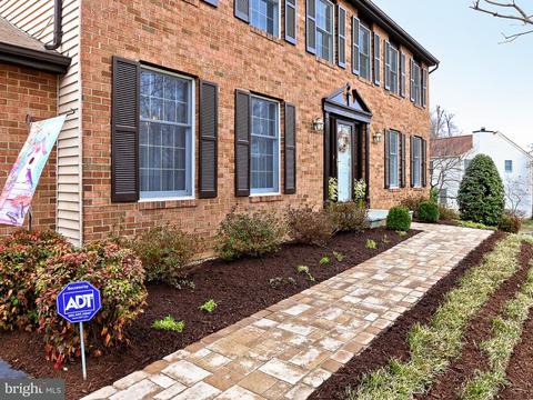 7610 Springfield Hills Dr, Springfield, VA 22153 photo 3