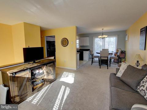 309 Cardinal Rd, Lititz, PA 17543 photo 4