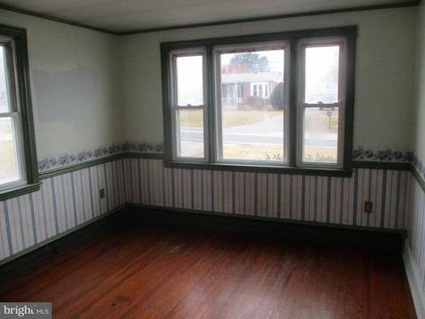 1551 Fairmount Rd, Hampstead, MD 21074 photo 2