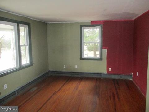 1551 Fairmount Rd, Hampstead, MD 21074 photo 3
