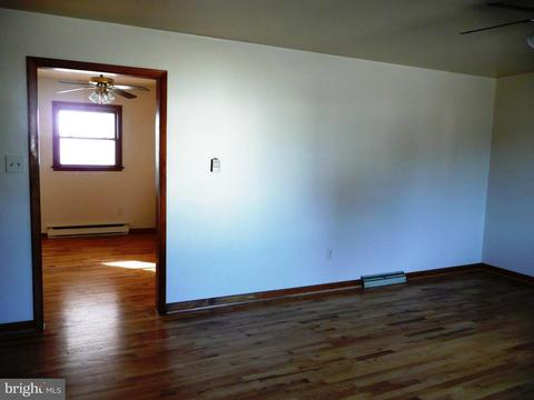 97 Cherry Hill Rd, Ranson, WV 25438 photo 3